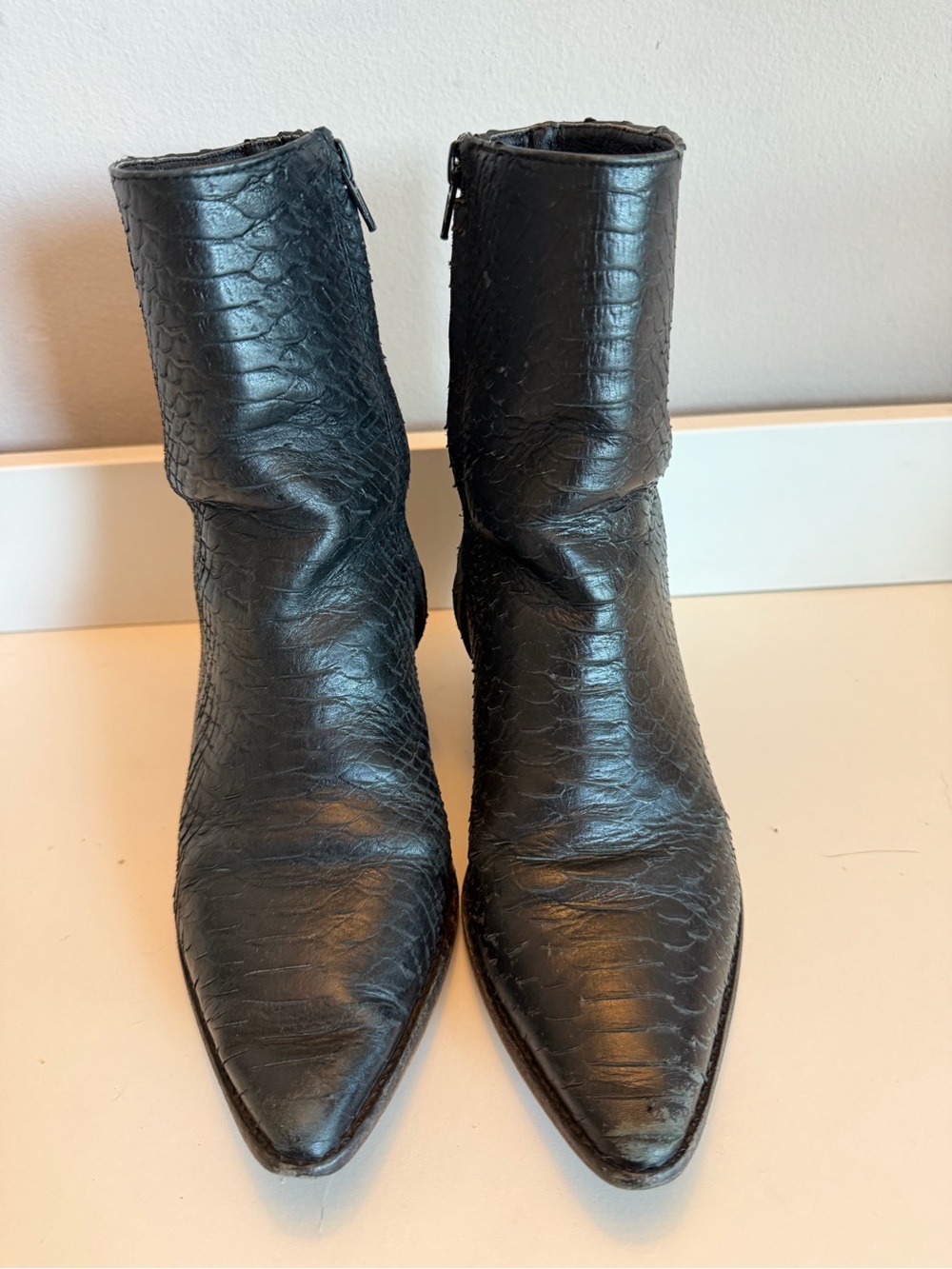 Matisse Caty Black Snake Embossed Leather Pointed Toe Ankle Boots Size 7M